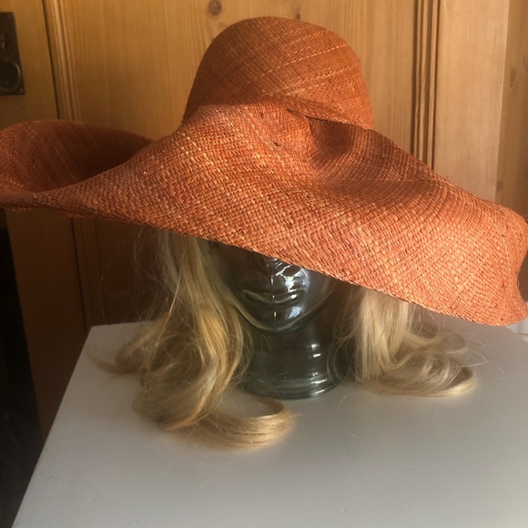 Onigo Accessories - Statement Handmade Madagascar Raffia hat
